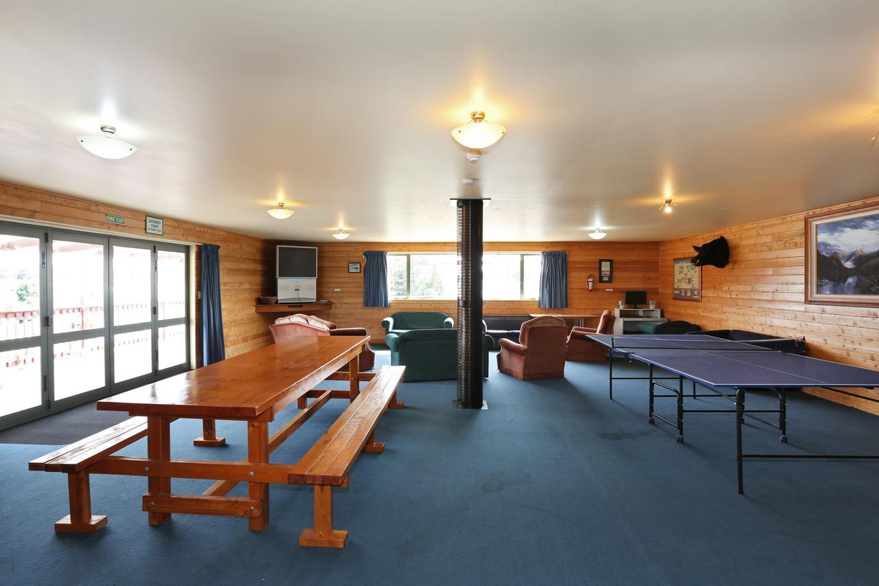 Tui Base Camp Hotel Tuatapere Eksteriør billede