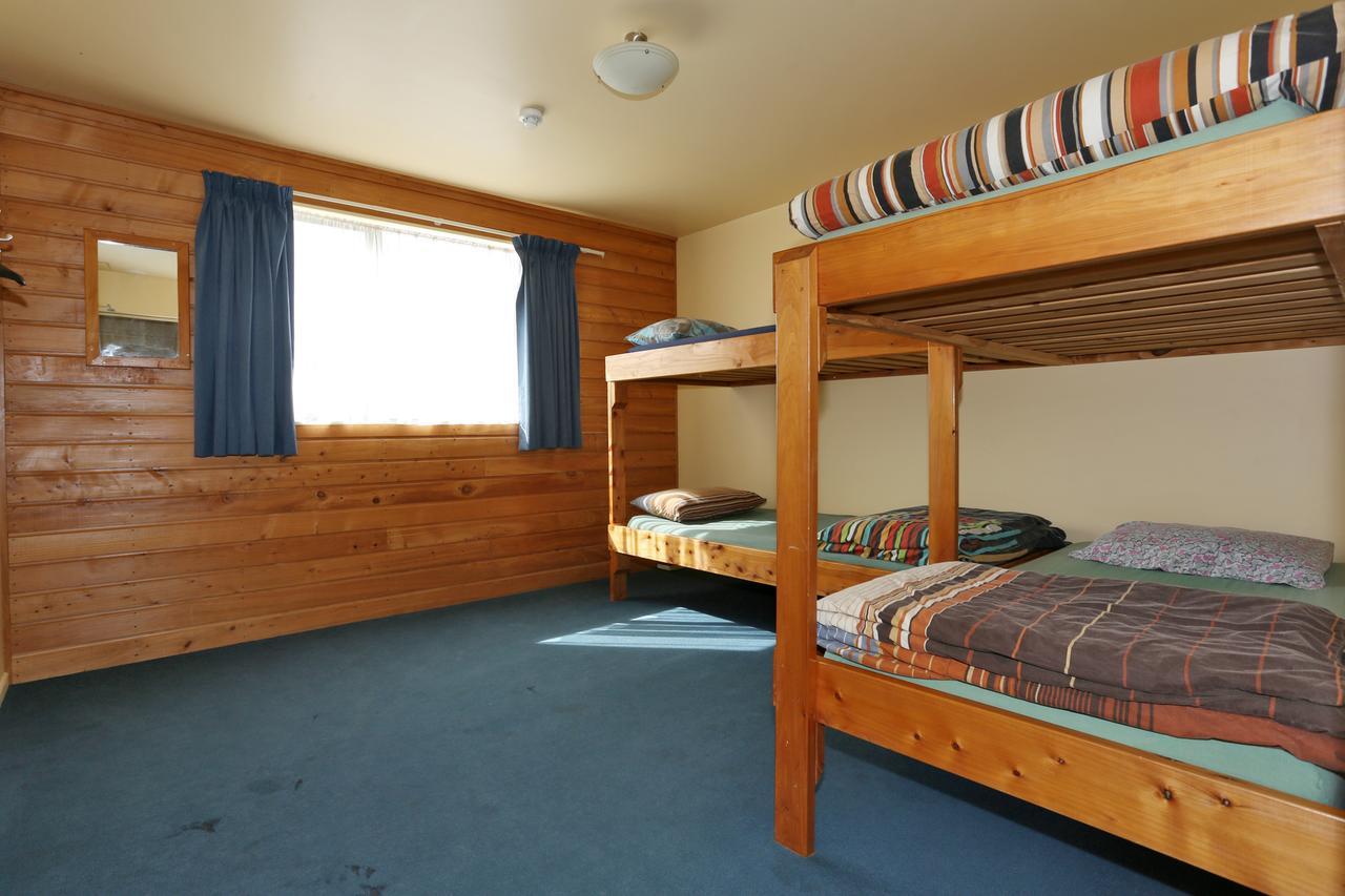 Tui Base Camp Hotel Tuatapere Eksteriør billede